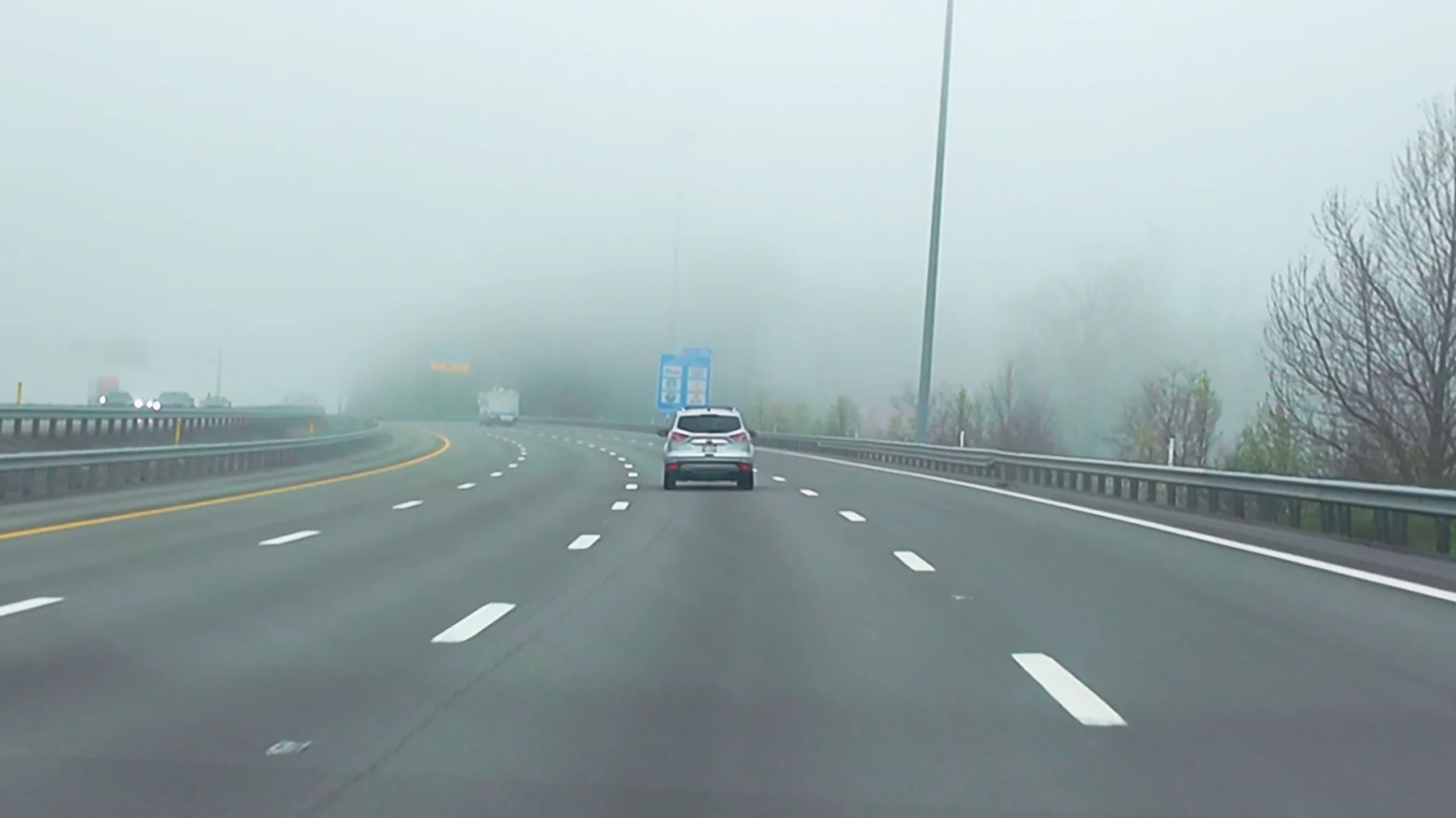 Rain and mist on the interstate
