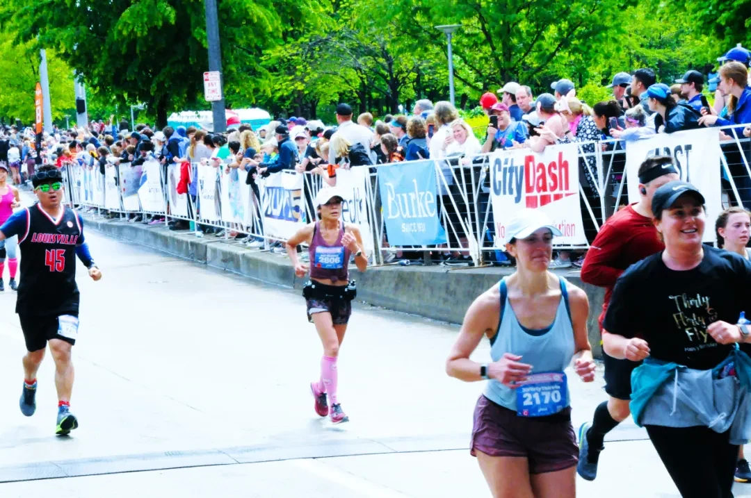 Cincinnati marathon photo 068