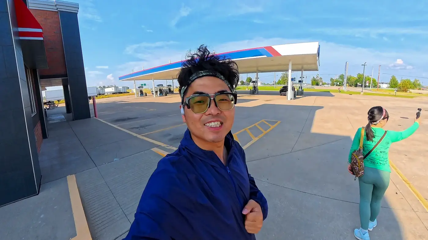 Gas station stop on the way to El Dorado