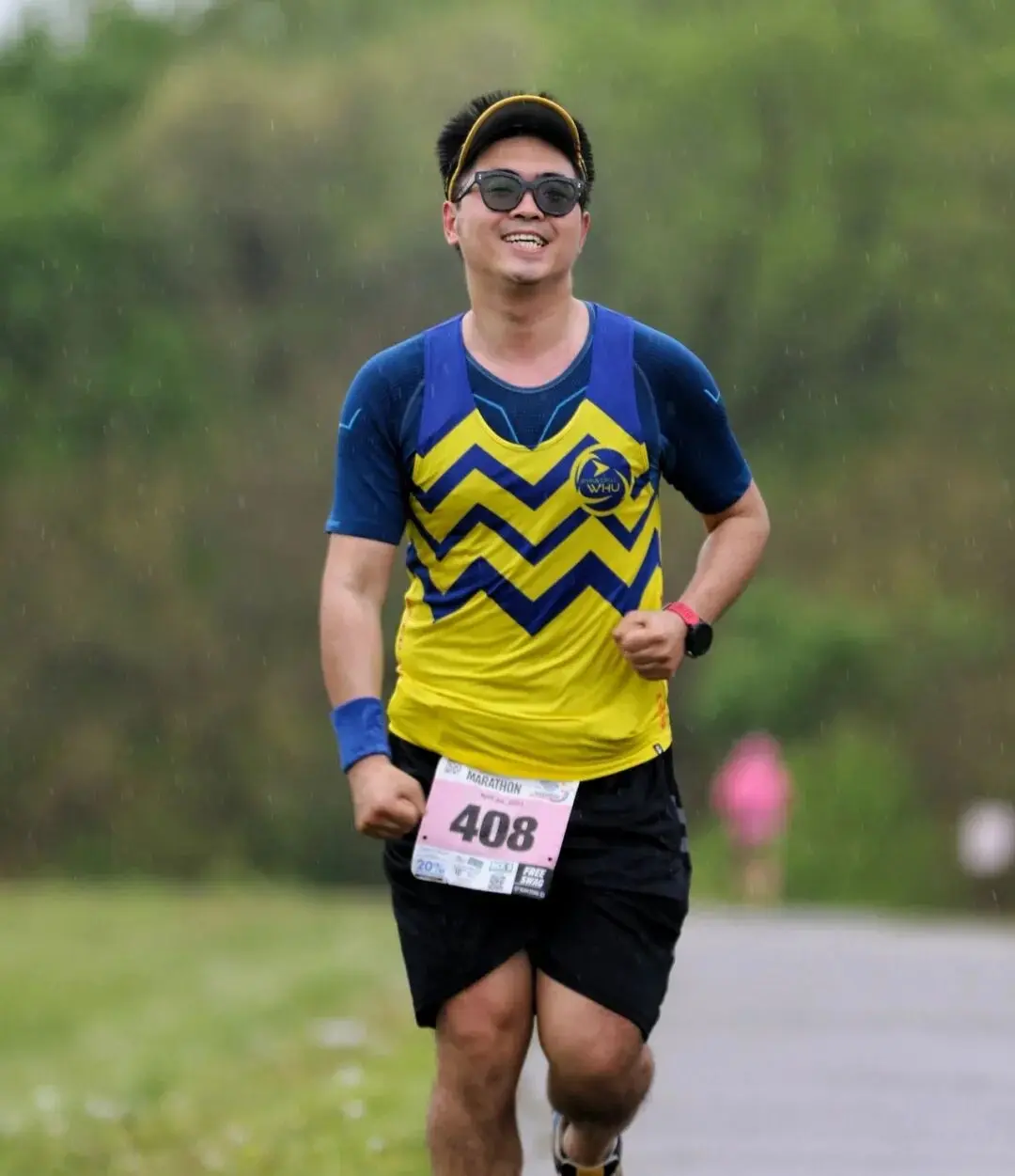 Awkward smile by marathonfoto