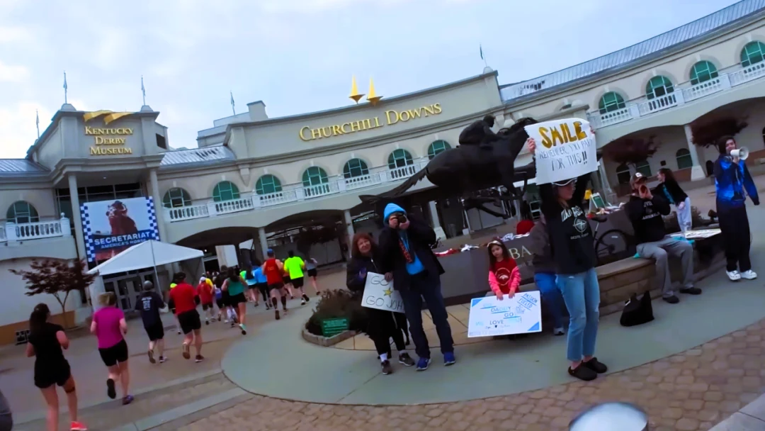 Run to Churchill Downs
