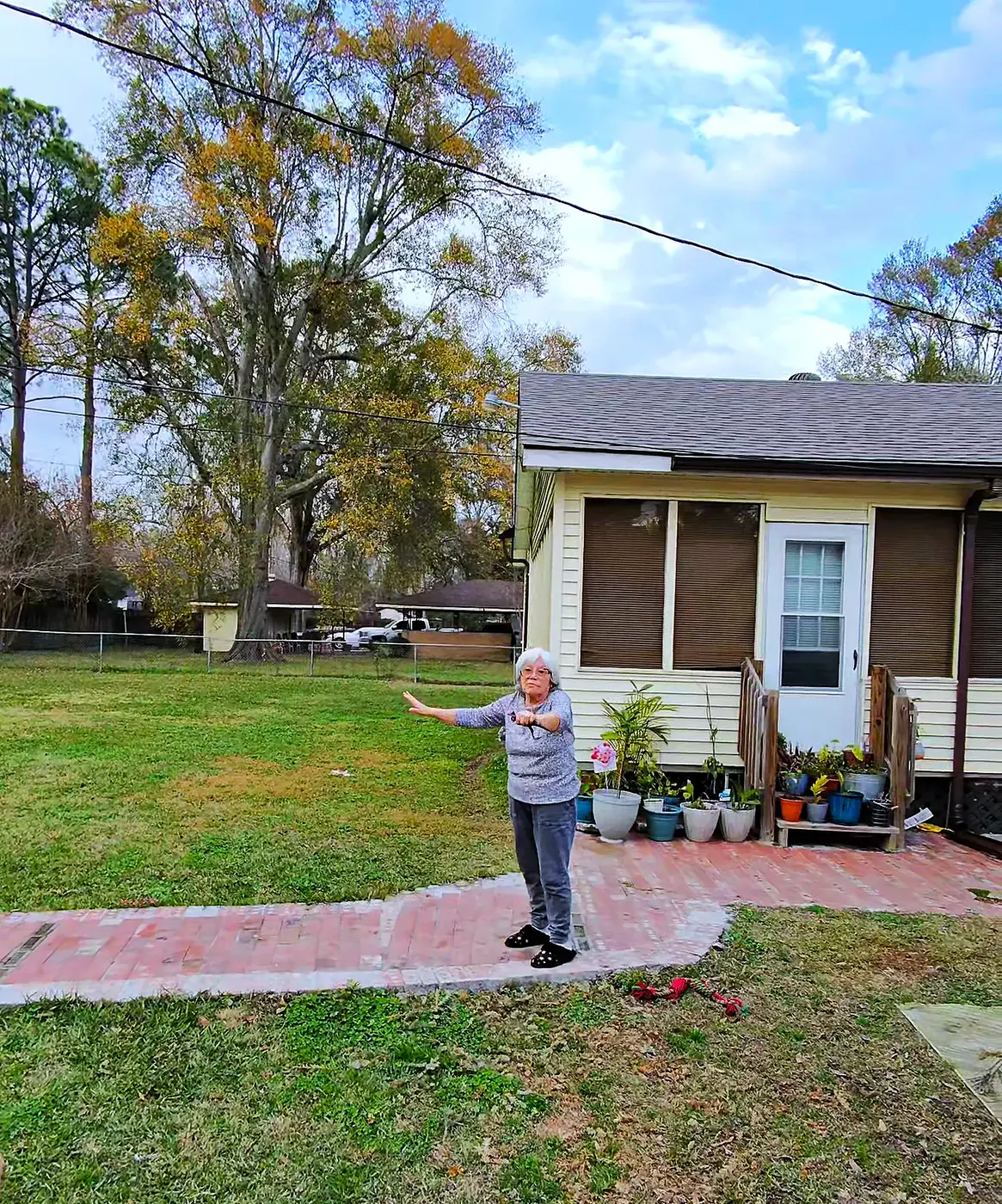 A small Baton Rouge rental house before race morning