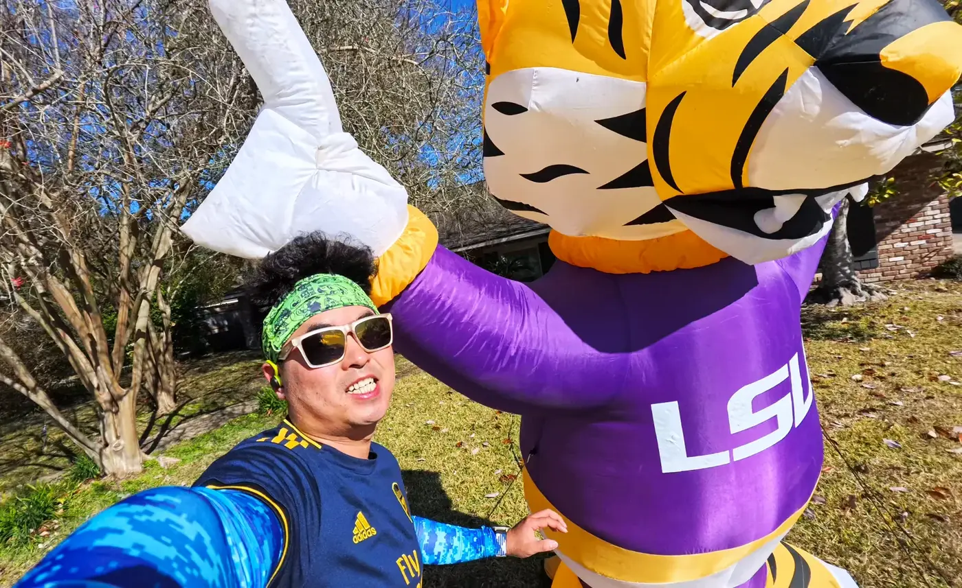 LSU tiger mascot selfie after the race