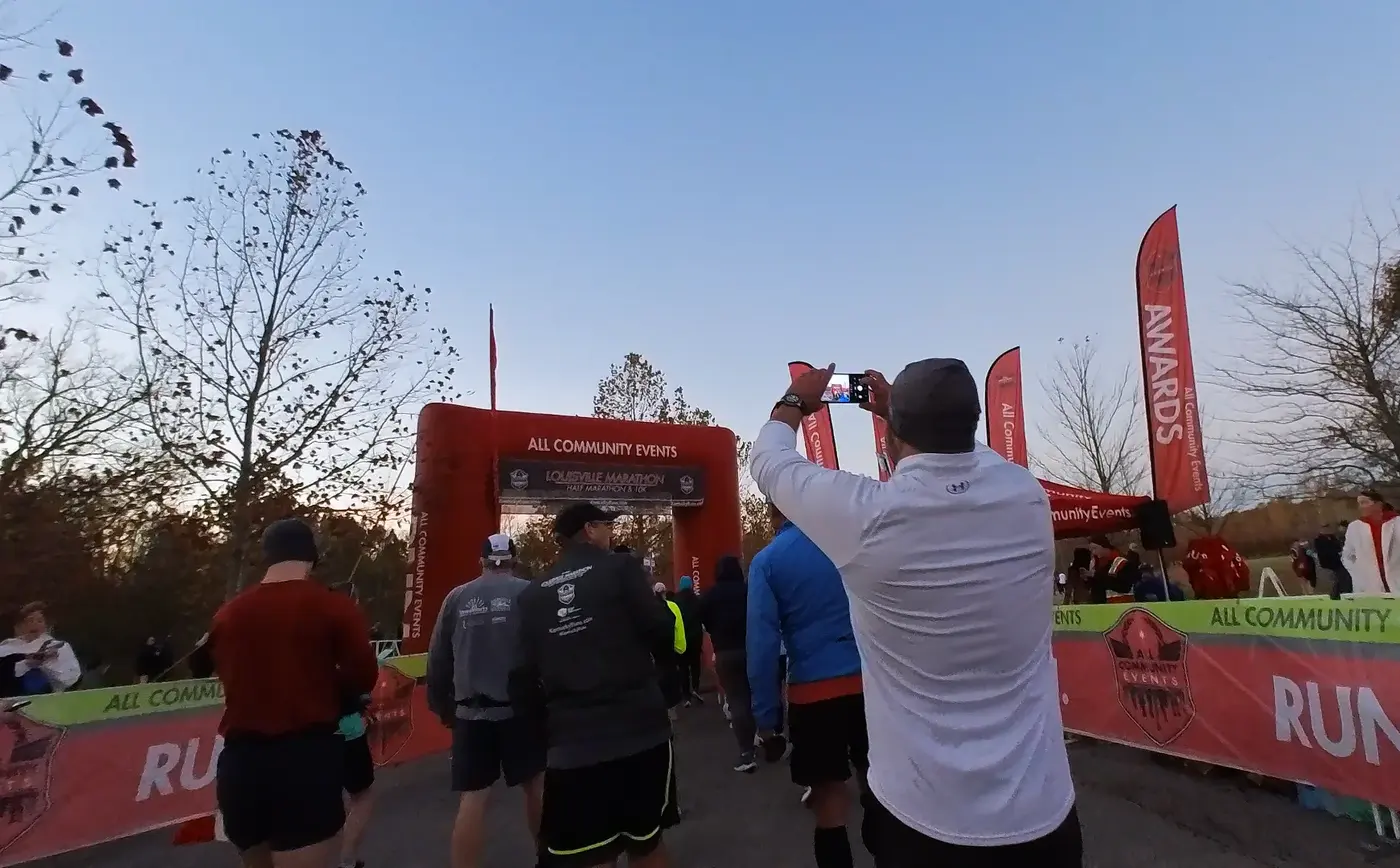 Louisville start arch