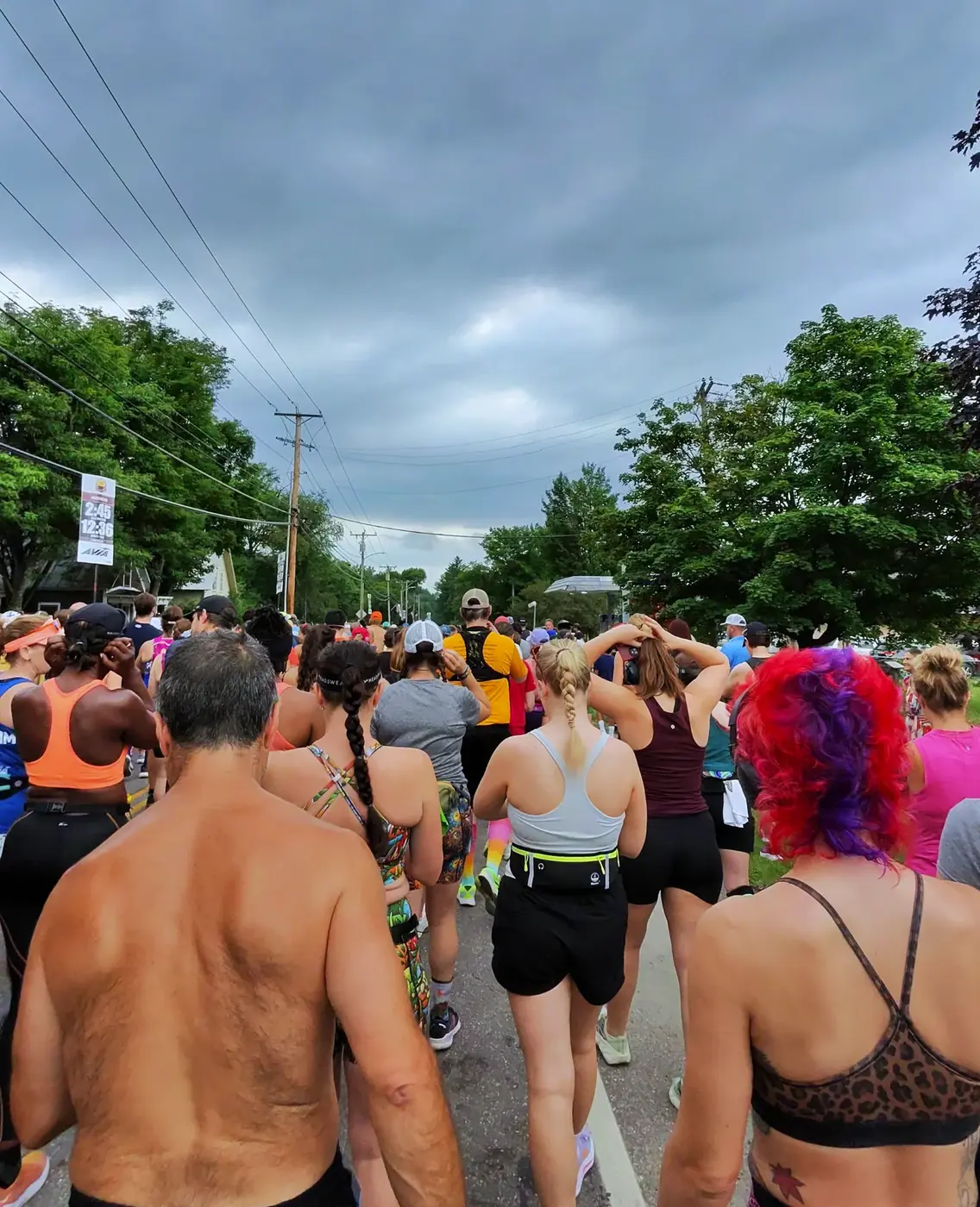 Packed corral before the start
