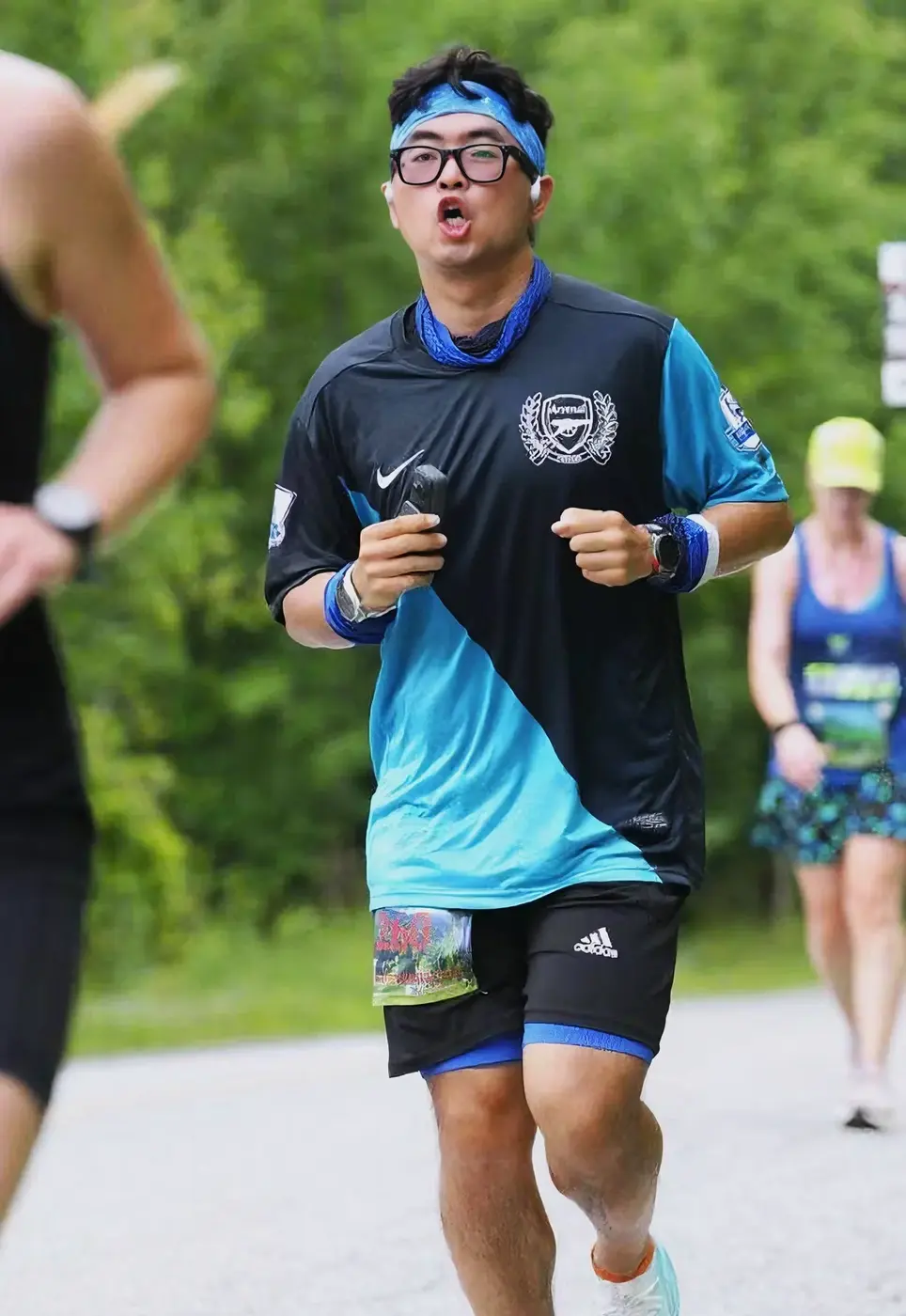 Official race photo in the blue kit