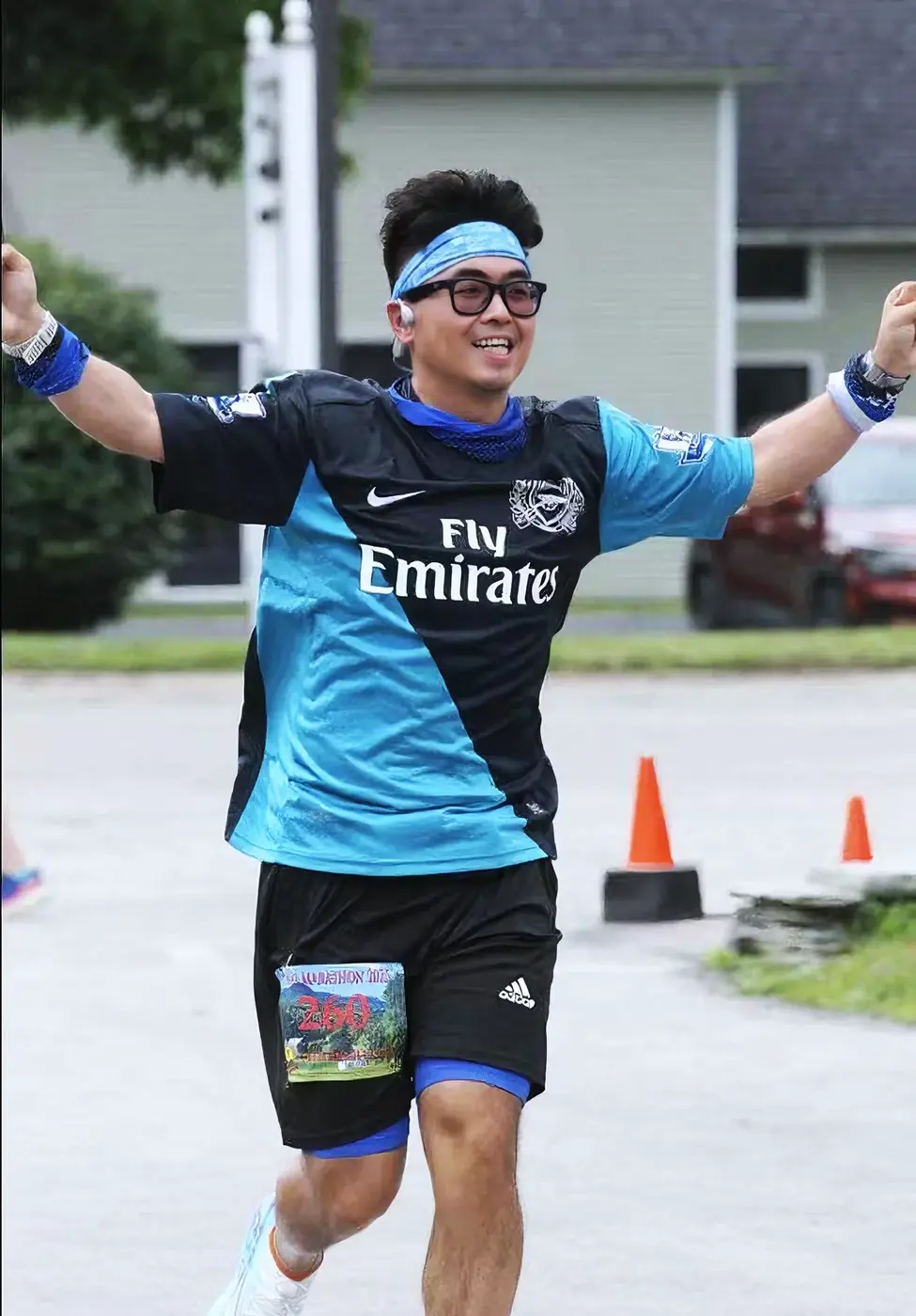 Official arms-wide finish photo