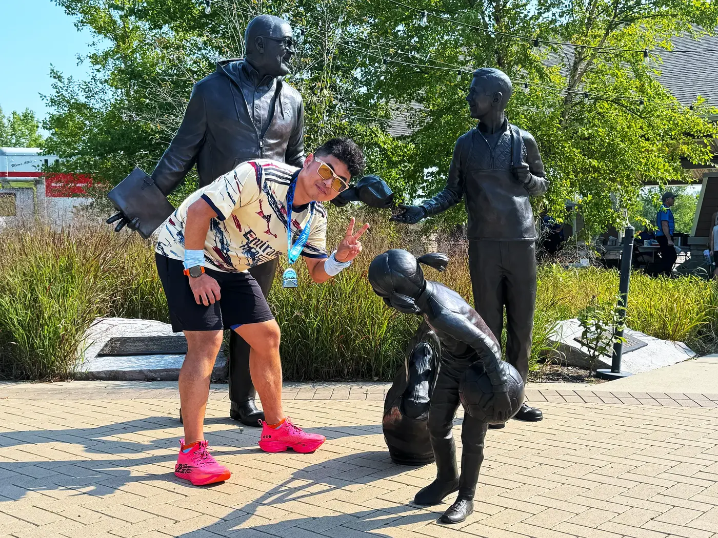 Statue moment