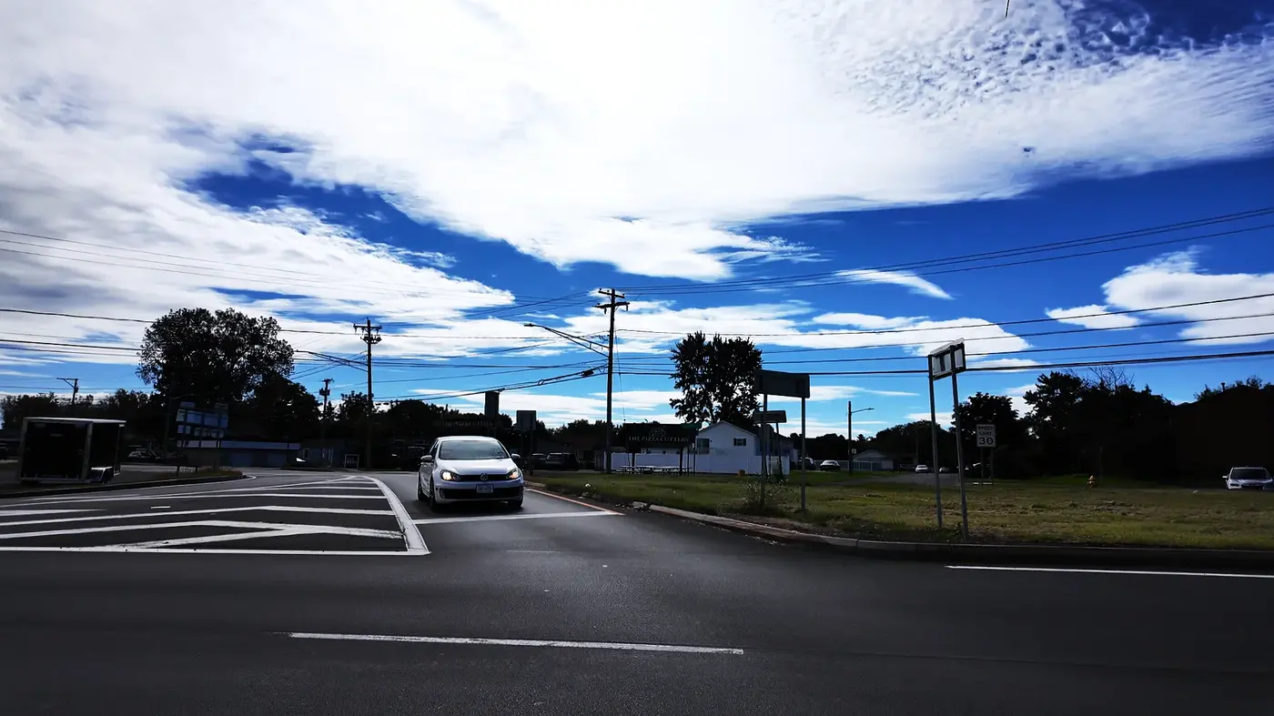 Clear sky on the road out of Syracuse