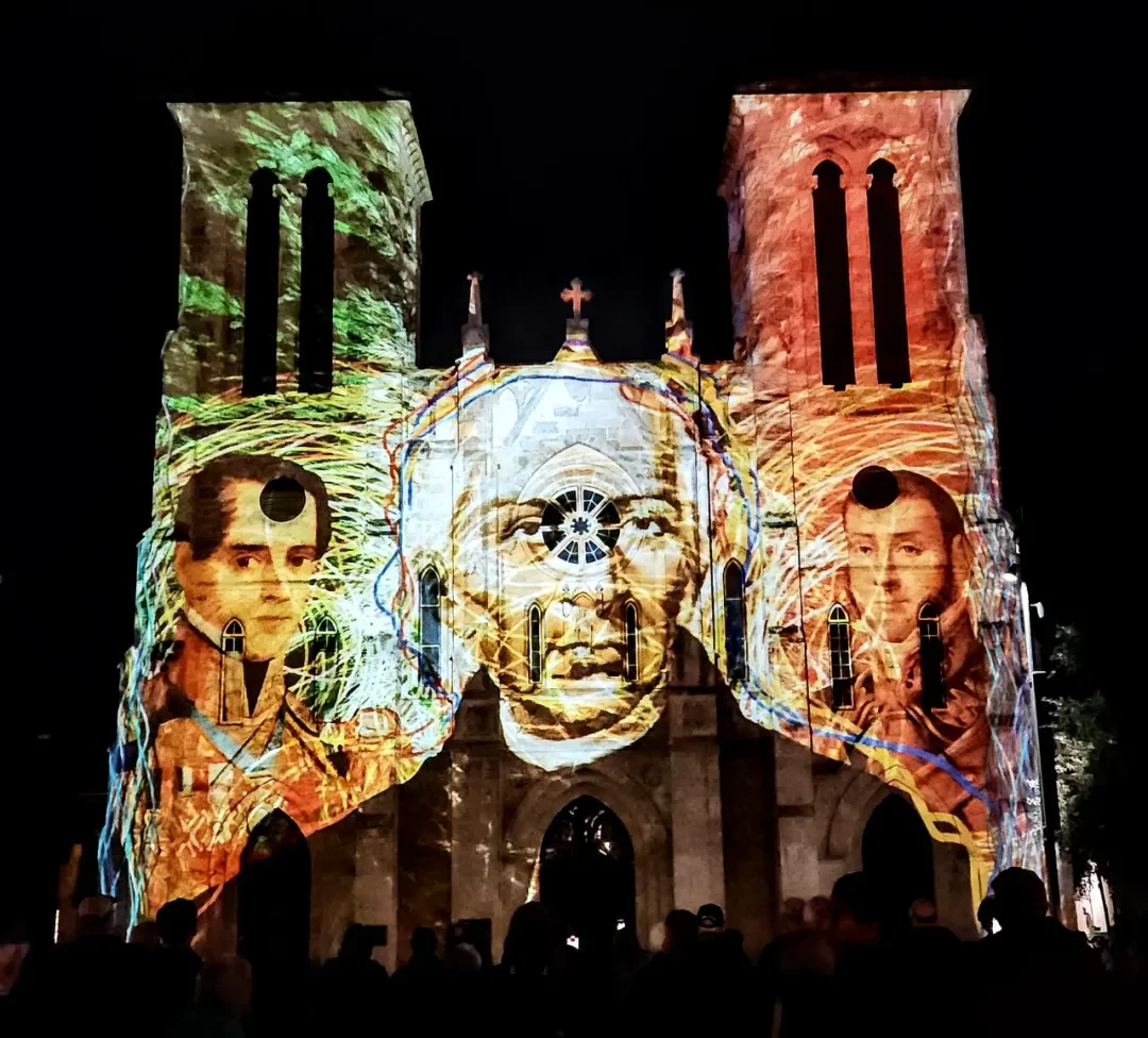 Light Show at the San Fernando Cathedral @Arsenan