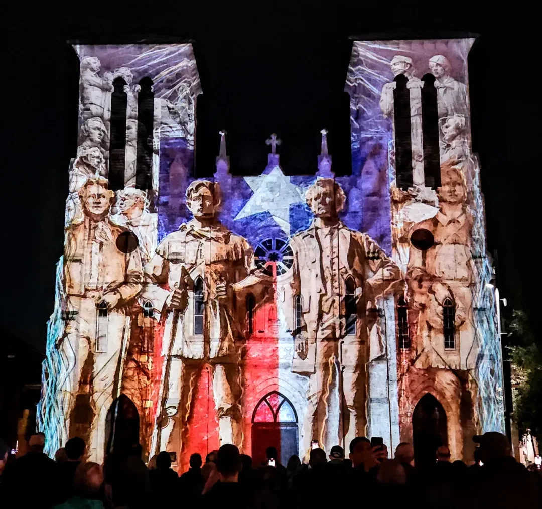 Light Show at the San Fernando Cathedral @Arsenan