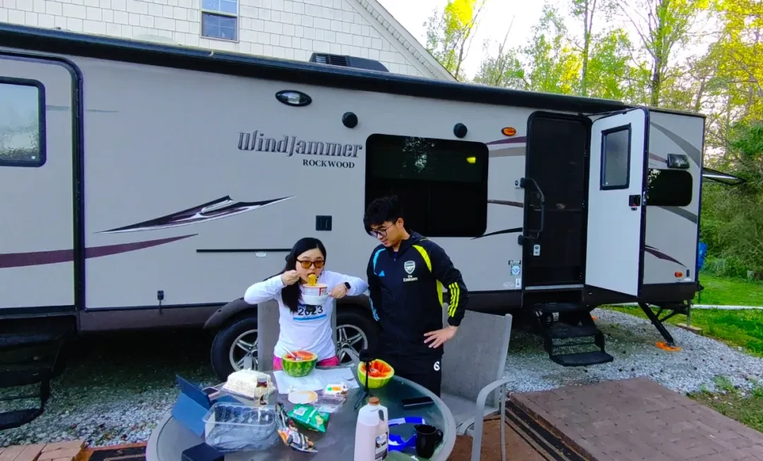 RV Airbnb @Hover