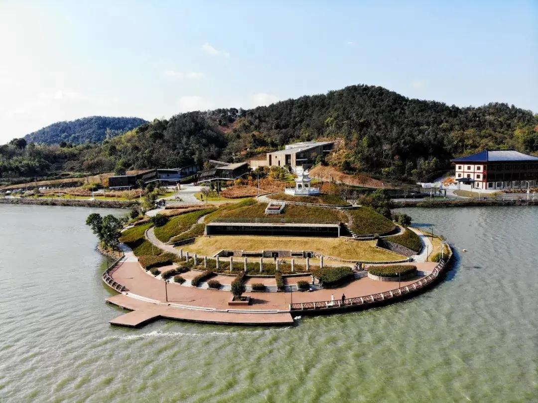 Tianluo shoreline