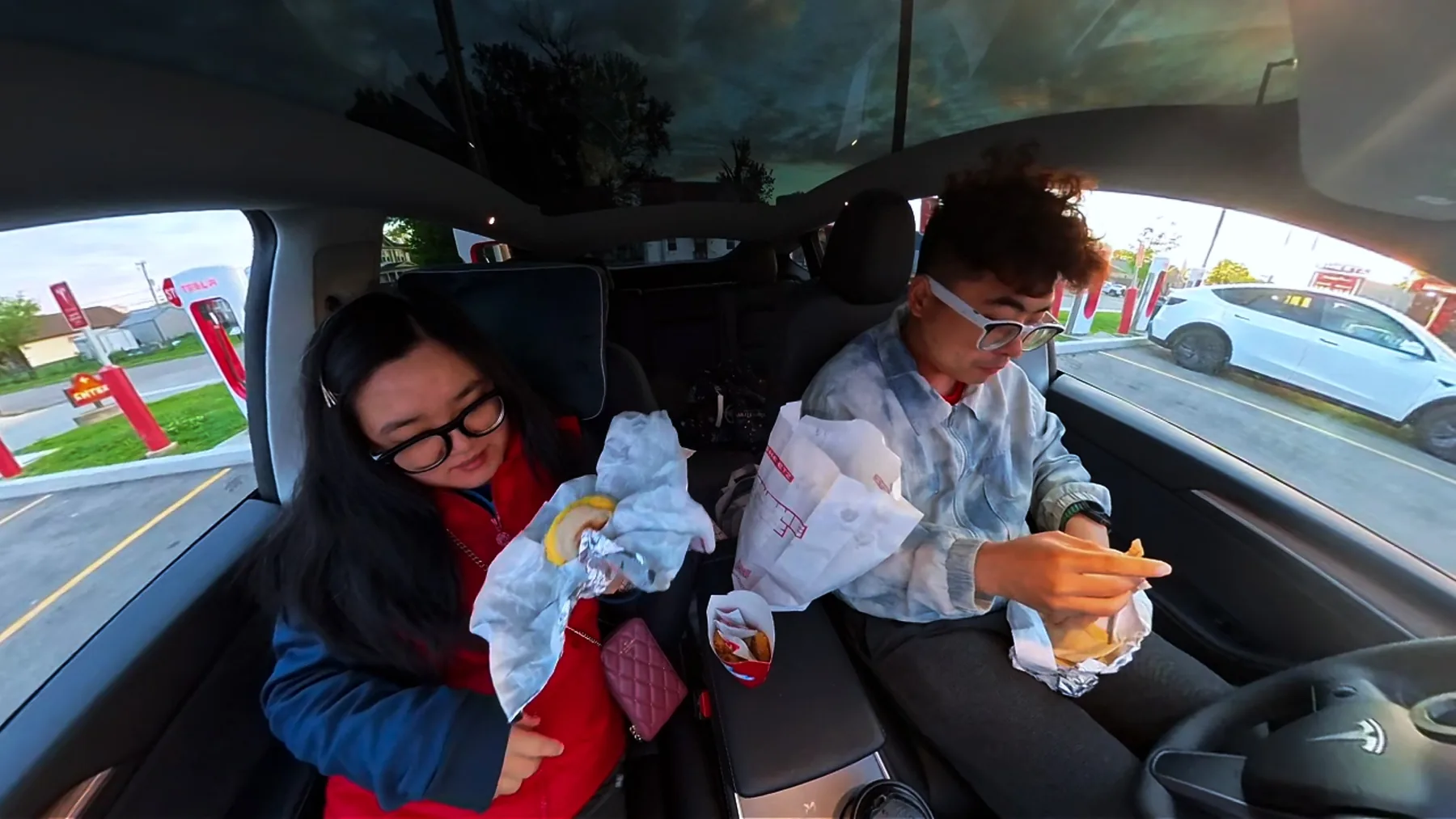 Steamed buns in the car on the return