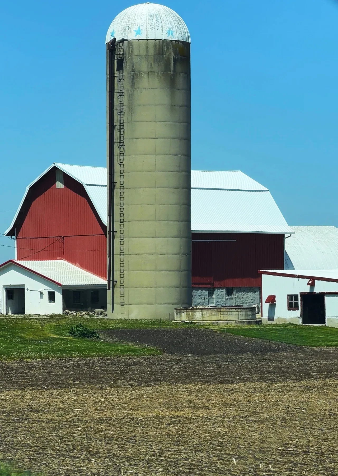 Minnesota barn and farmland